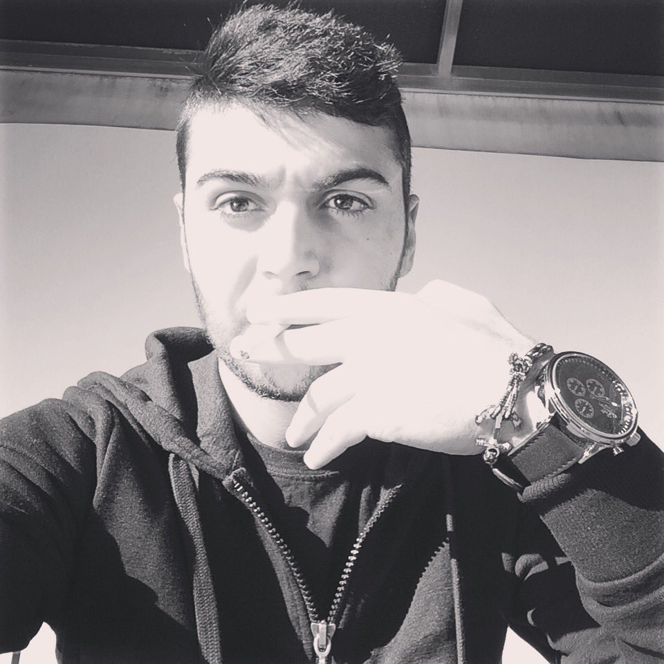 MagicTemo's tweet image. How i look ??