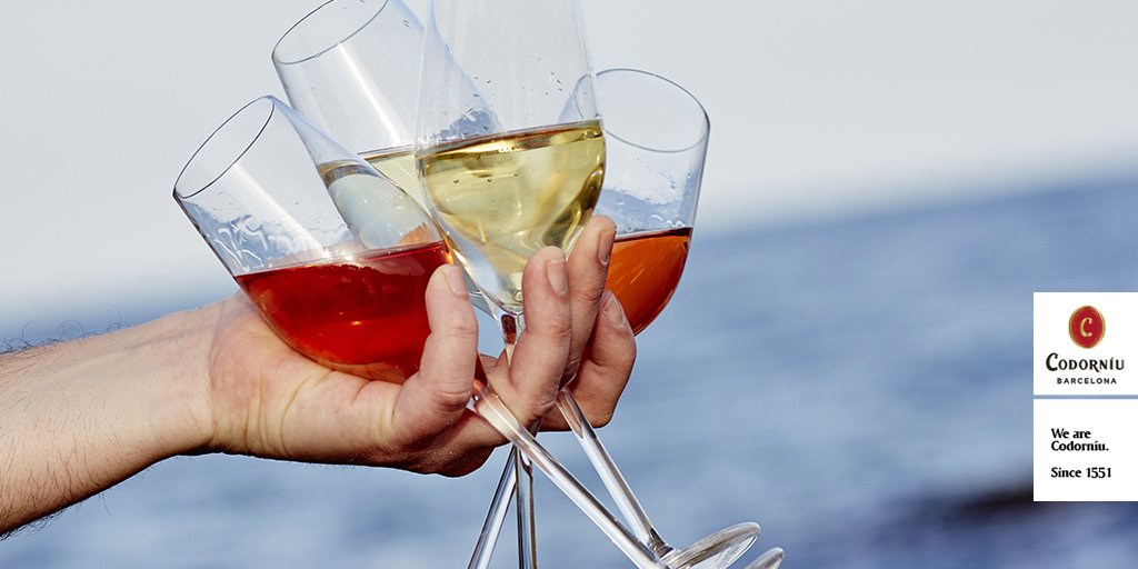 Brut or rosé, ready to be enjoyed at any time of the day. #brut #rosé #sparkling