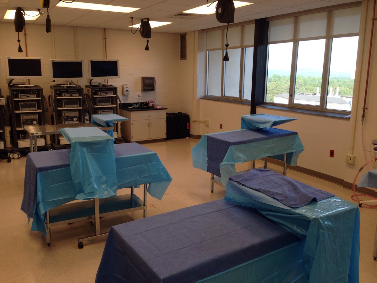 gene_hobbs's tweet image. Hanging out in the CLEAR lab waiting on surgery resident #UNCsim to get rolling. #CodeSepsis @Schadewill