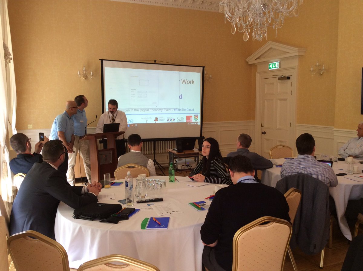 jayniehill's tweet image. ooooh I took a pic too #techsupporthero