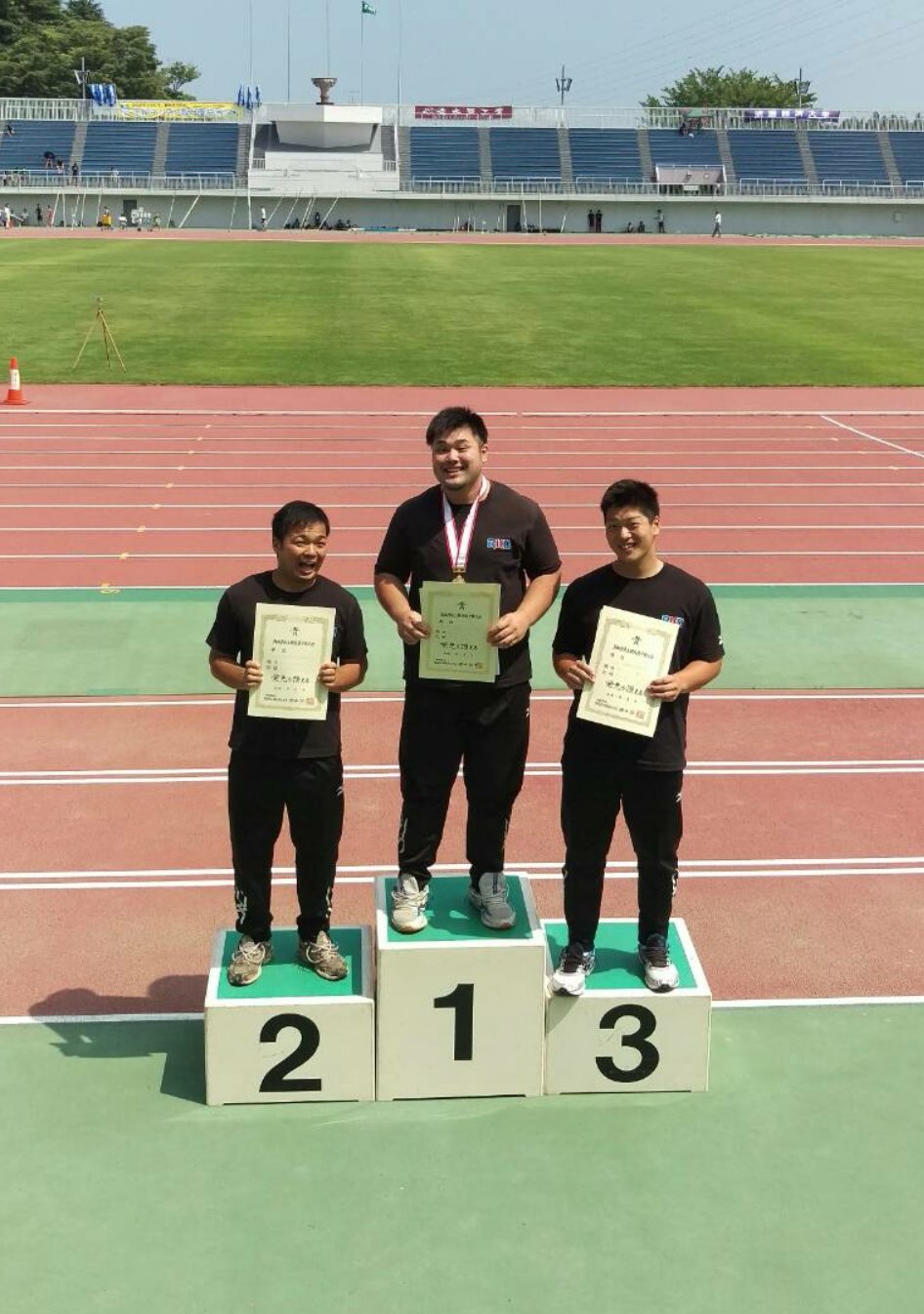 流通経済大学陸上競技部 男子ハンマー投 第1位 根本 太樹 63m65 第2位 土井 宏昭 62m63 第3位 北亦 将成 57m80