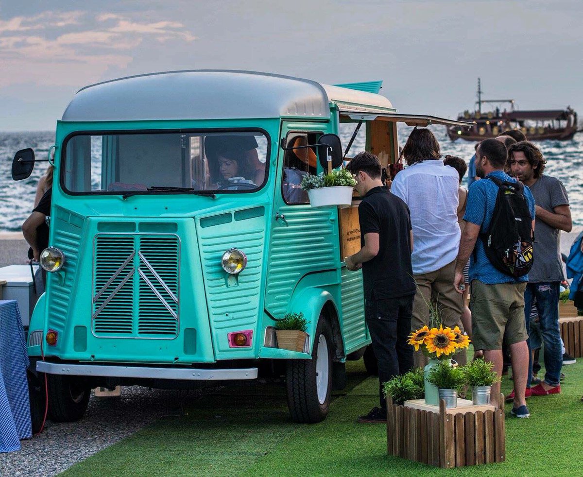 Pig_Nose_Gr's tweet photo. Pig Nose mixed #cocktails at the #photography #exhibition @StereosisStudio 99 hours by sea #vanbar #citroenhy https://t.co/T93RkaLNsP