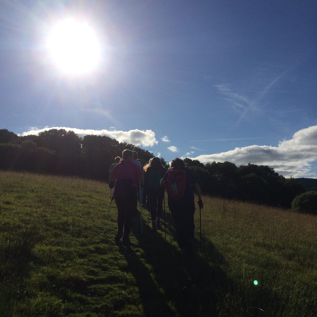 Tidy_Davies's tweet photo. #WAW #weeklywalks what an evening to be out on the hills! @DerekTheWeather @RamblersCymru @SportRCT @LoveTheValleys https://t.co/gck3k8zHWL
