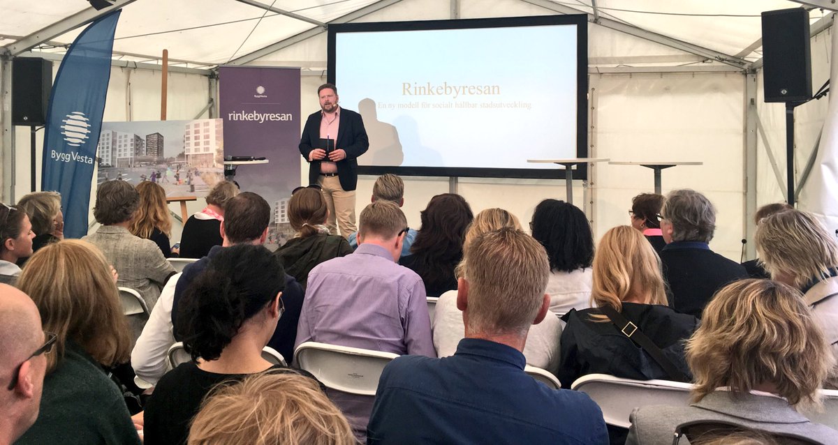 Underbart när sem om #socialhållbarhet är fullsatta! #rinkebyresan #byggvesta #almedalen