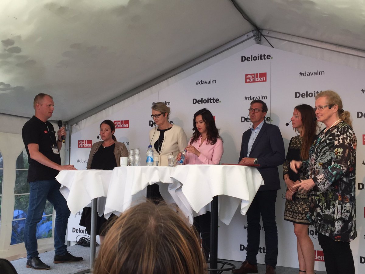ABBSverige's tweet photo. Visa unga att teknik är häftigt! ABB samverkar med skolor på alla nivåer. @BrinckBrithon #davalm #Almedalen https://t.co/yTqu8cQZh7