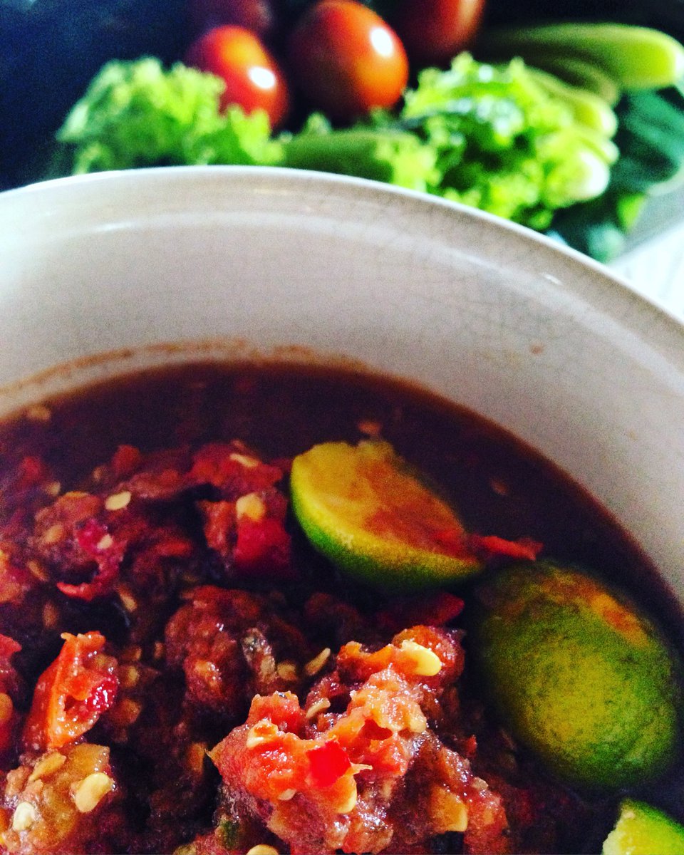 StevanyIFW's tweet image. #SambalTerasi is soulmate of #Lalapan #IdulFitri #Silaturahim #IndonesiaCulinary #POTgallery #indonesiafortheworld ♡