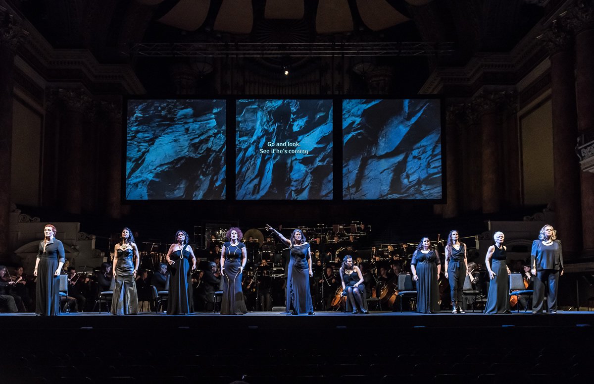 Riding in to <a href="/sage_gateshead/">Sage Gateshead</a> for our final Walküre... RT to join us in wishing the whole team a huge Toi x3 #ONRing