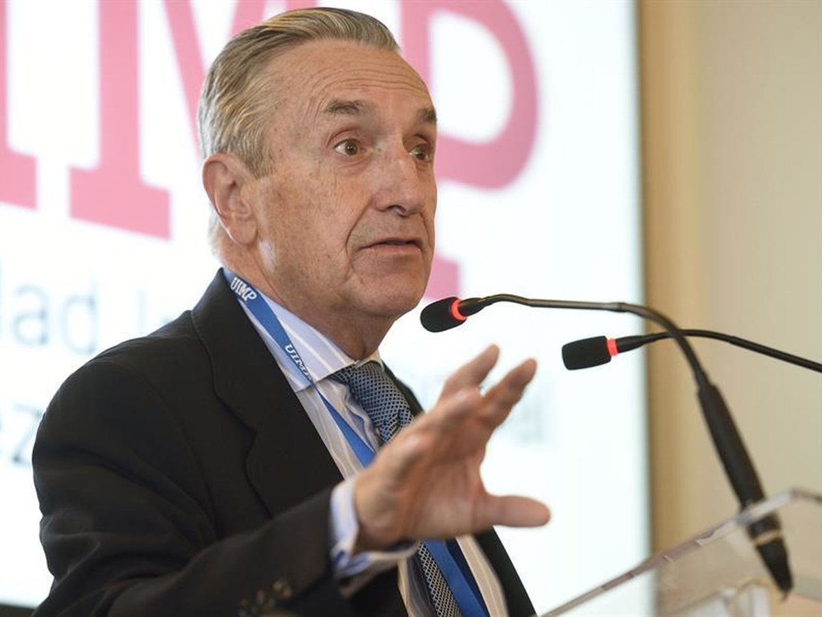 elespanolcom's tweet image. #ÚLTIMAHORA. La CNMC multa a cuatro empresas y nueve directivos por amañar contratos de Adif elespanol.com/economia/empre…