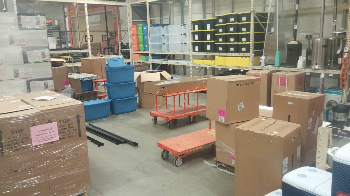 MET6223's tweet photo. SHOE event in 6223! Thanks to night MET, day MET and store 6223 for everyone's help! https://t.co/5vU0apxd26