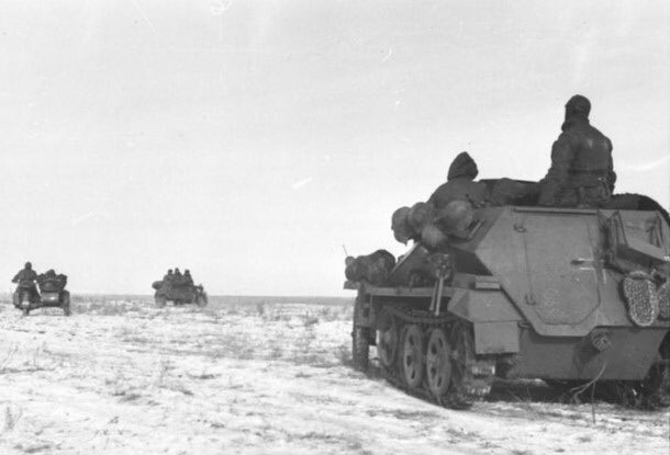Heisenberg Ausf B على تويتر Wwii独画像振り返り 1943年1月30日ヒトラーは第6軍司令パウルスを元帥に昇格 元帥は降伏した者はいないから だが31日にパウルスは降伏 2月2日最後の独部隊が降伏した 独 85万人死傷 ソ 1万人死傷 Heisenberg Ausf B على تويتر Wwii独画像振り返り 1943年1月30日ヒトラーは第6軍司令パウルスを元帥に昇格 元帥は降伏した者はいないから だが31日にパウルスは降伏 2月2日最後の独部隊が降伏した 独 85万人死傷 ソ 1万人死傷