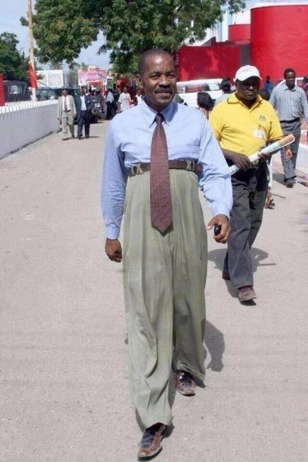 TebogoMathibe's tweet photo. These trousers are #LongerThanOscarsSentence https://t.co/wDd5ARfK5n
