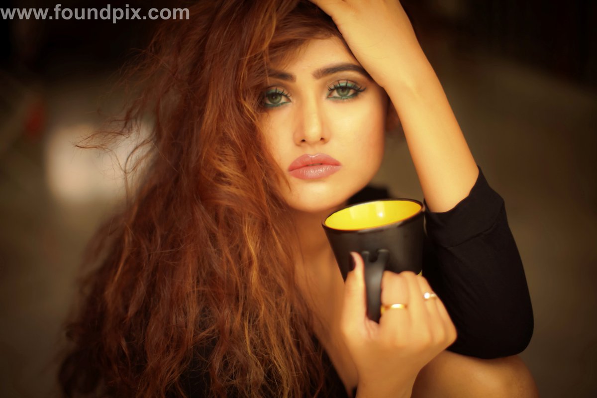 found_pix's tweet photo. Heroine Sony Charista Latest Stills
#Sony Charista #Bollywood
More @ https://t.co/veqRzK72uI https://t.co/KuFwJXz8p1