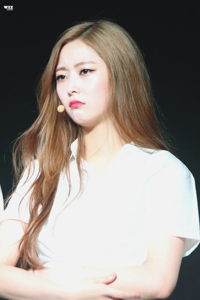 J_eunwoo_kr's tweet photo. 160702 플레디스걸즈 8차 콘서트
표정부자 은우 
연기유망주야...
#정은우 #pledisgirlz https://t.co/62G4T5vF2C