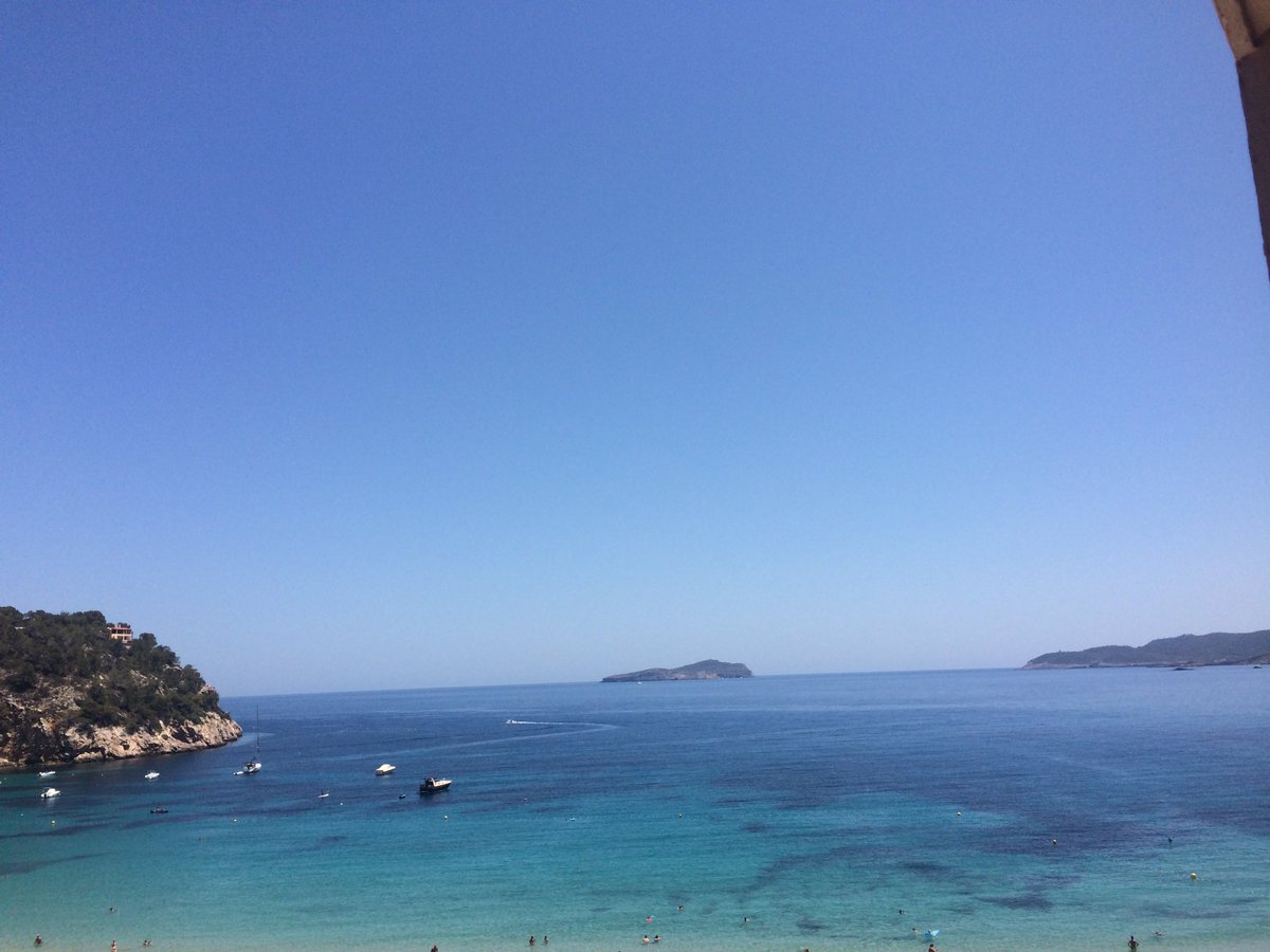 vale_cremona's tweet photo. #IloveIbiza questo turchese non lo voglio scordare https://t.co/ZmTAVQimaV