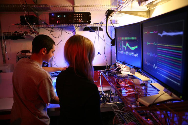 ZDNet UK tweet media