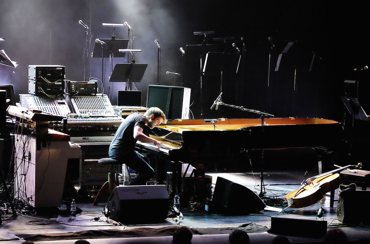 BarbicanCentre's tweet photo. Were you at #PossiblyColliding? @residentadvisor reviews our weekend curated by @nilsfrahm https://t.co/9LTLgl06SG https://t.co/OTHAmVs32O