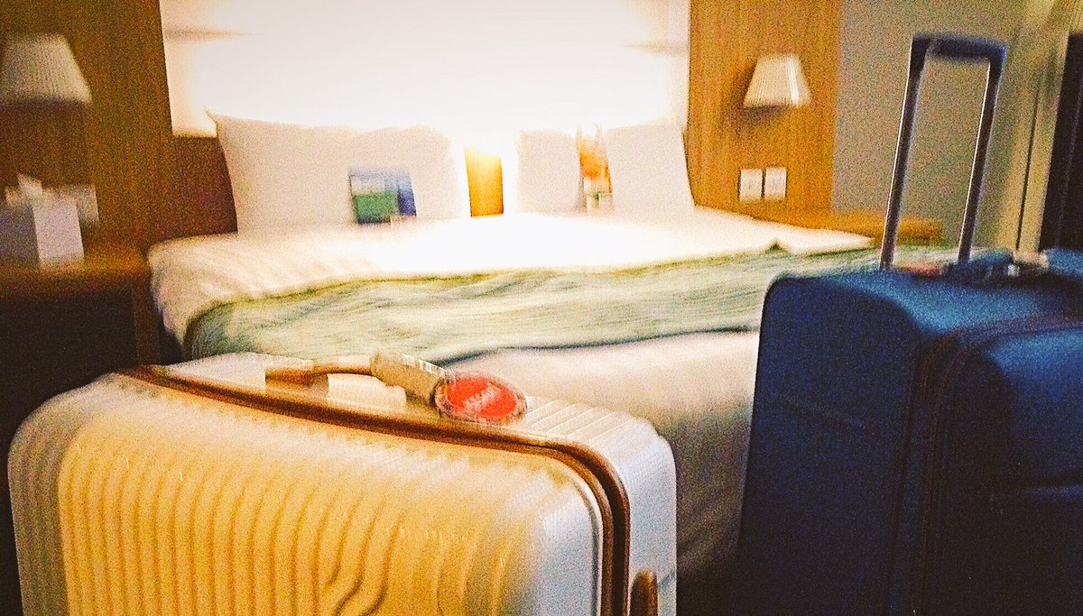 veidehigite's tweet photo. #RadissonParkInn #London with large #Premium #TubeStrolly #SpaceLiteStrolly #Antistain #Antiscratch #nomad #VIPbags https://t.co/QmxB5urWza