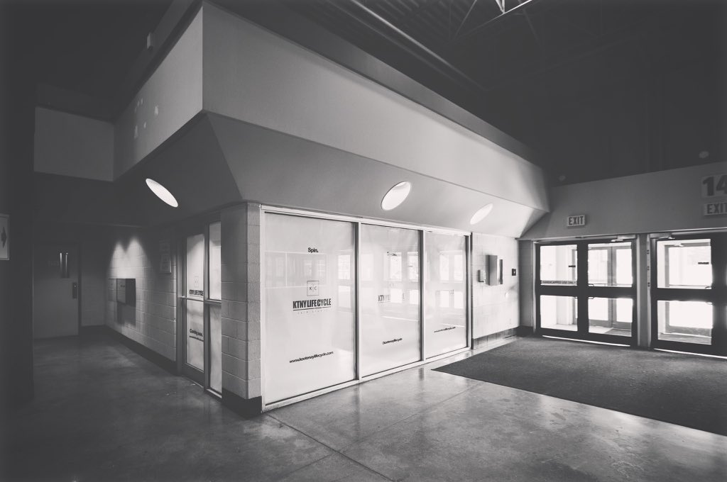 ktnylifecycle's tweet image. B I G things currently happening behind these walls.#huge #getreadycranbrook #comingsoon #thesweatHQ