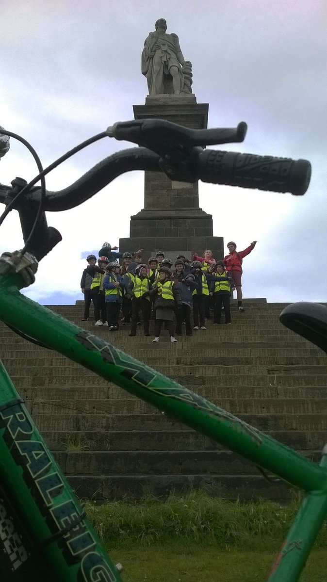 EwanSustransNE's tweet photo. KS2maths: @westwalkerpri + (18 x Yr6) +  1Yr5 + NCN72,NCN10,NCN1 x 19 sandwiches = Smilage @GoSmarterSchool https://t.co/CcJCHPM8EK