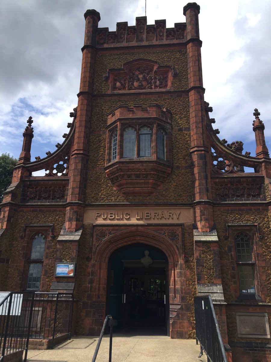 HistoricLynn's tweet photo. #KingsLynn library built by HJ Green in 1904/5 paid for (£5,000) by Scots-American steel tycoon Andrew Carnegie https://t.co/9wZSTZFXvt