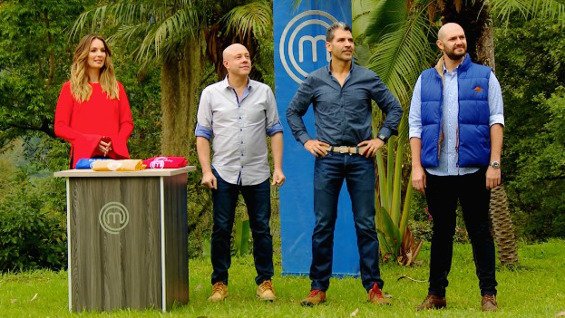 Este viernes, gran final de <a href="/MasterChefCo/">MasterChef Colombia</a> por el <a href="/CanalRCN/">Canal RCN</a>. bit.ly/29yvBGX