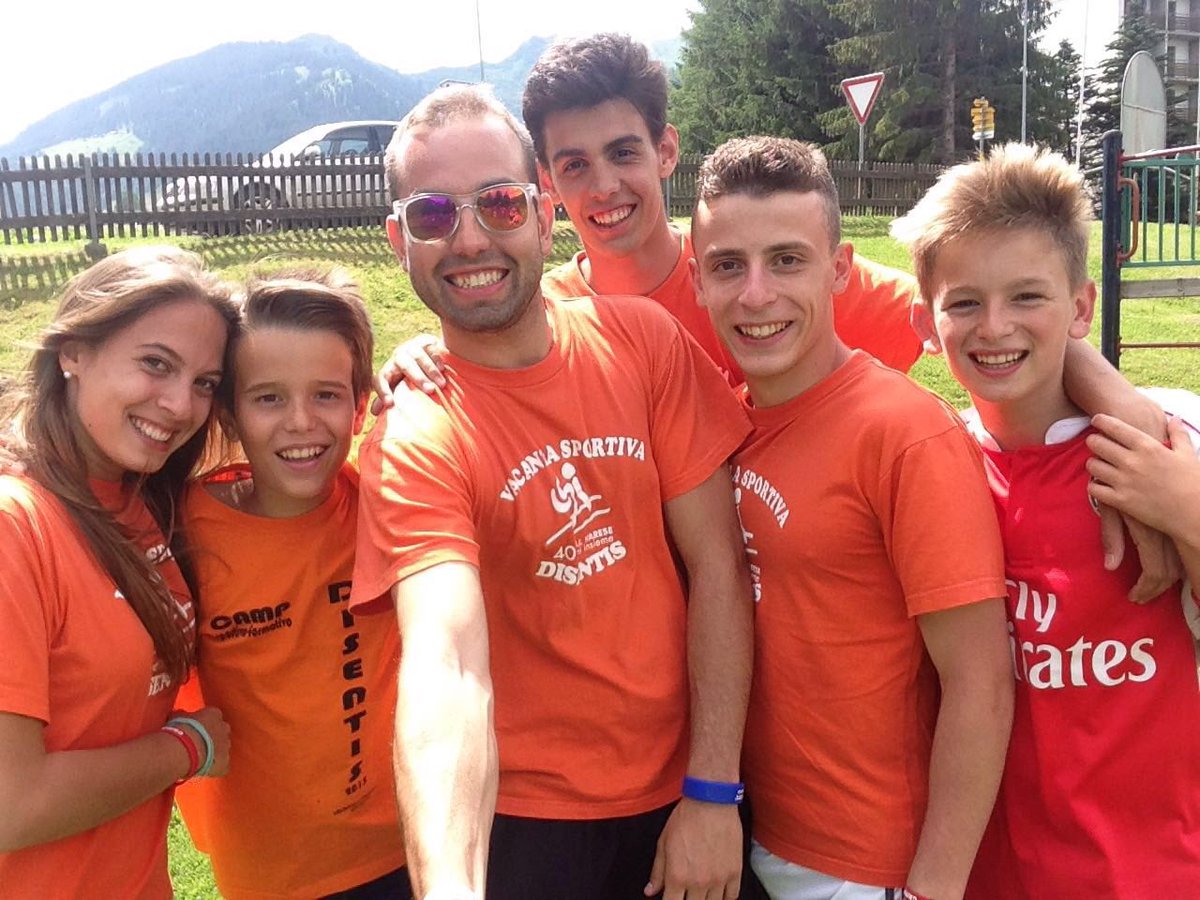 nicoloborin98's tweet photo. Tanta roba😍😂 #qualità #ignoranzavera #disentis #luchinoedavide @bossimartinamb1 @CerabonaMarco @daniel_marchesi https://t.co/Z1wRpC4wxA