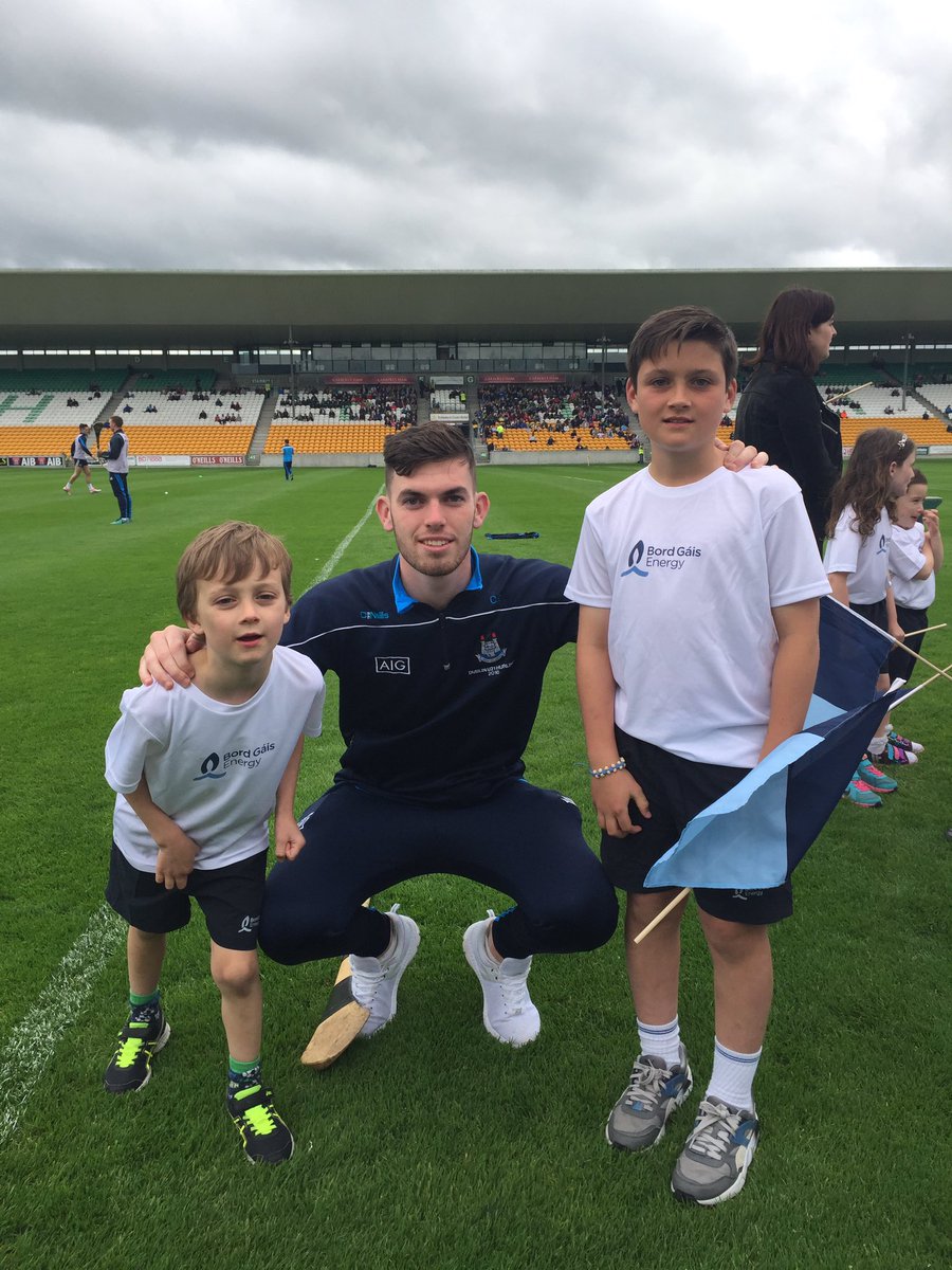 Best of luck to <a href="/colm_byrne/">Colm Byrne</a> &amp; <a href="/DubGAAOfficial/">Dublin GAA</a> squad in U21 final. Pictured with some syls  2005 &amp; 2009 hurlers.