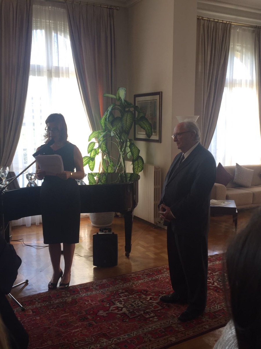 RogerCukierman's tweet photo. Merci à @AlizaBinNoun pour cette réception chaleureuse à l'occasion de mon départ de la présidence du @Le_CRIF. https://t.co/K9Ya62B6Mq