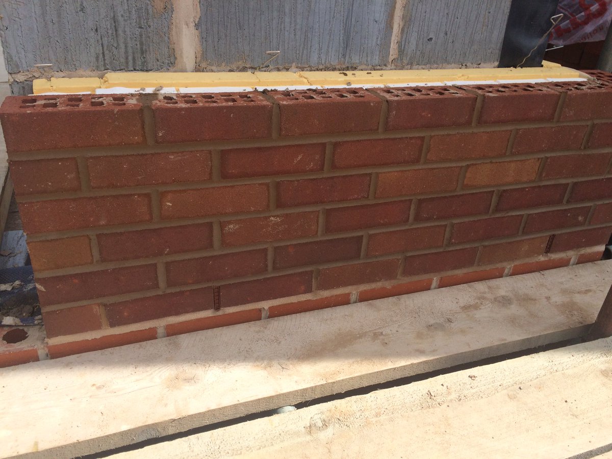 Glenn1Harris's tweet photo. #bricklaying #xtratherm #insulation #Loveconstruction #property https://t.co/FOND5DxaYP