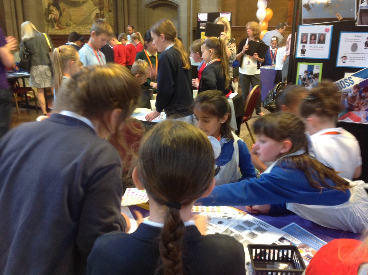 wiskow_julie's tweet photo. Thank you @LynneBianchi for organising such a fantastic #scienceshare - #ranlikeclockwork! https://t.co/ffyxnCAhWX