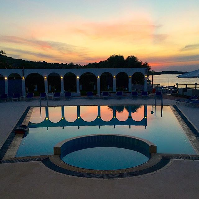 NomadGio's tweet photo. Danube Delta #sunset #romania #dinner #friends #travel #danube #danuberiver #danubedelta #pool #digitalnomad #nomad https://t.co/gNzgnXLRl3