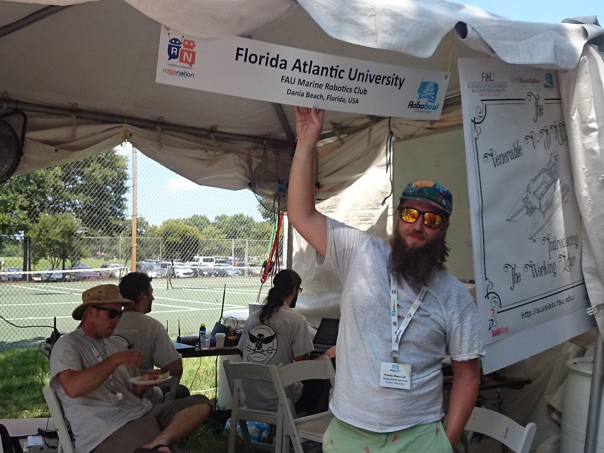 2_Hullz's tweet photo. Proudly standing by our team sign!! 
#RoboBoat #RoboNation @AUVSIFoundation https://t.co/yl5V8xejcI