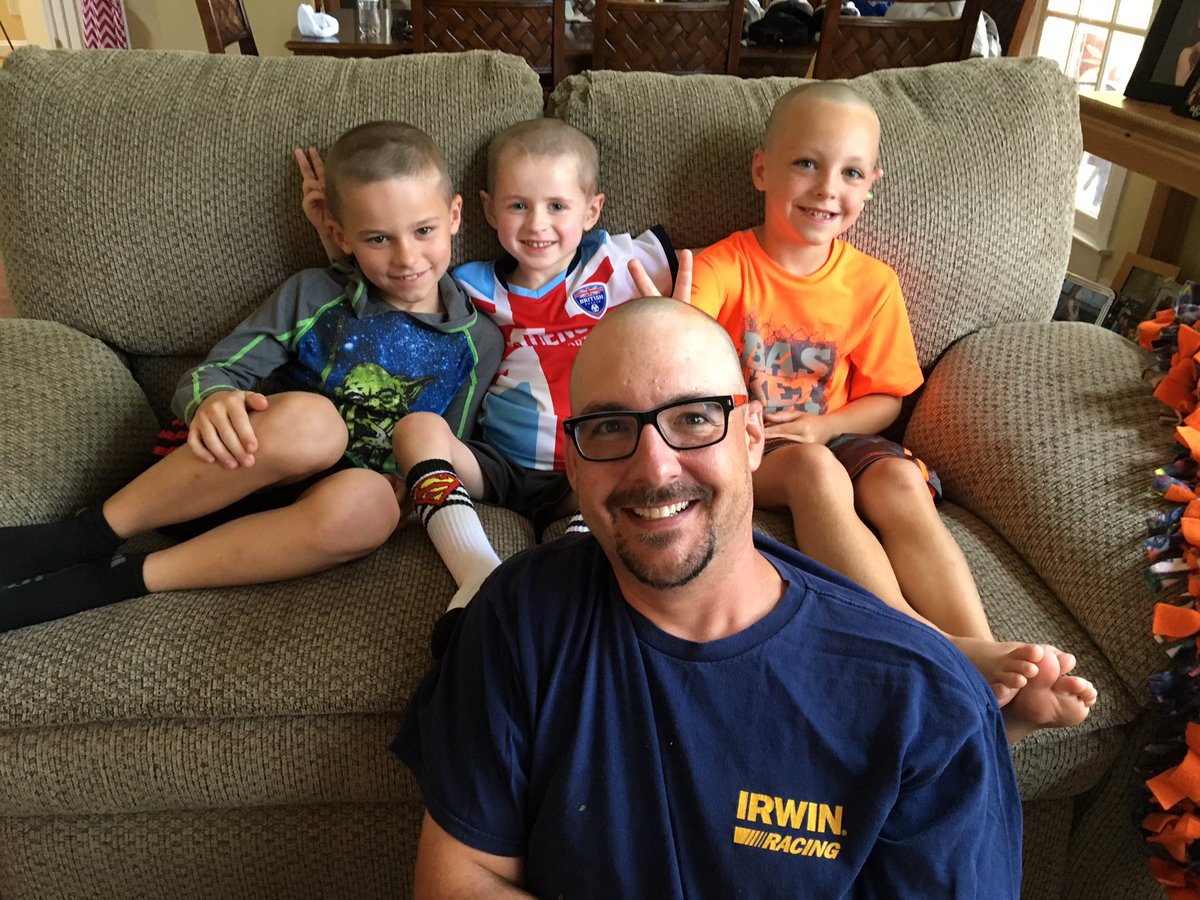 LKNRemodeling's tweet photo. #Haircutday Supporting Devin Kiser #ROARDEVIN #DevinsPride @MaureenOBoyle @LevineChildrens #FightLeukemia #FaithNGOD https://t.co/uYcriaJrNr