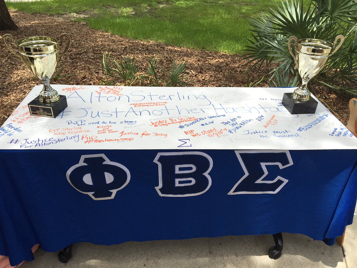 FSUSigmas's tweet photo. The beginning to ending Police Brutality
We must demand a change #AltonSterling #LegalizeBeingBlack @BSUatLSU https://t.co/511B0P1jHA
