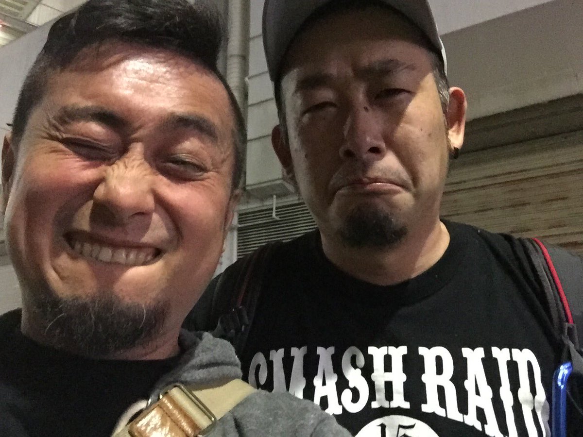 takepunks's tweet photo. 一番最後に会ったら帰れない人に会っちゃいましたが、意を決して帰ります!お疲れさんでした! #ONEFORPiNE #池袋 #KINGSX #サンボブレコ発おめでとう https://t.co/GG4Yj9xvdQ