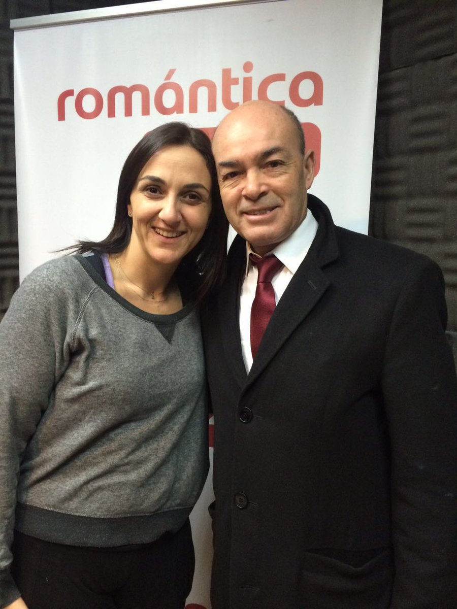 RubinsteinStore's tweet image. Hoy estuvimos en @Radio_Romantica conversando con @Renata_Bravo_ sobre la #VentaEspecialBoda de este fin de semana.