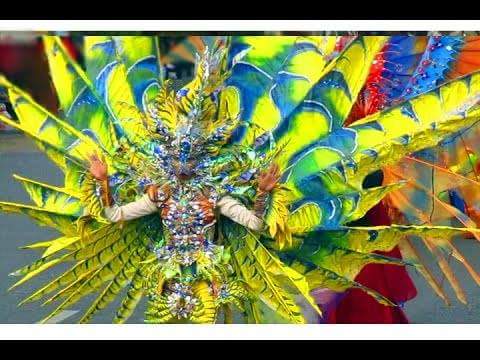JohnTasirin's tweet photo. Tomohon Flower Fashion Carnival 2016 #TFFC2016 part of Tomohon International Flower Festival #TIFF2016 Aug 7 2016 https://t.co/CePgAKqNDF