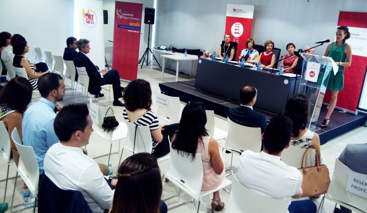 Maf_UMH's tweet photo. Todo listo para el acto de graduación de la VIII Promoción del @Maf_UMH https://t.co/fS3nN86aqN ¡Nos vemos pronto! https://t.co/X7N7yVNnhr