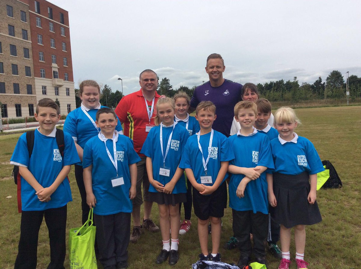 BryngwynPrimary's tweet photo. We met Swansea City Ambassador Lee Trundle #magicdaps https://t.co/FsBWG2JQ9m