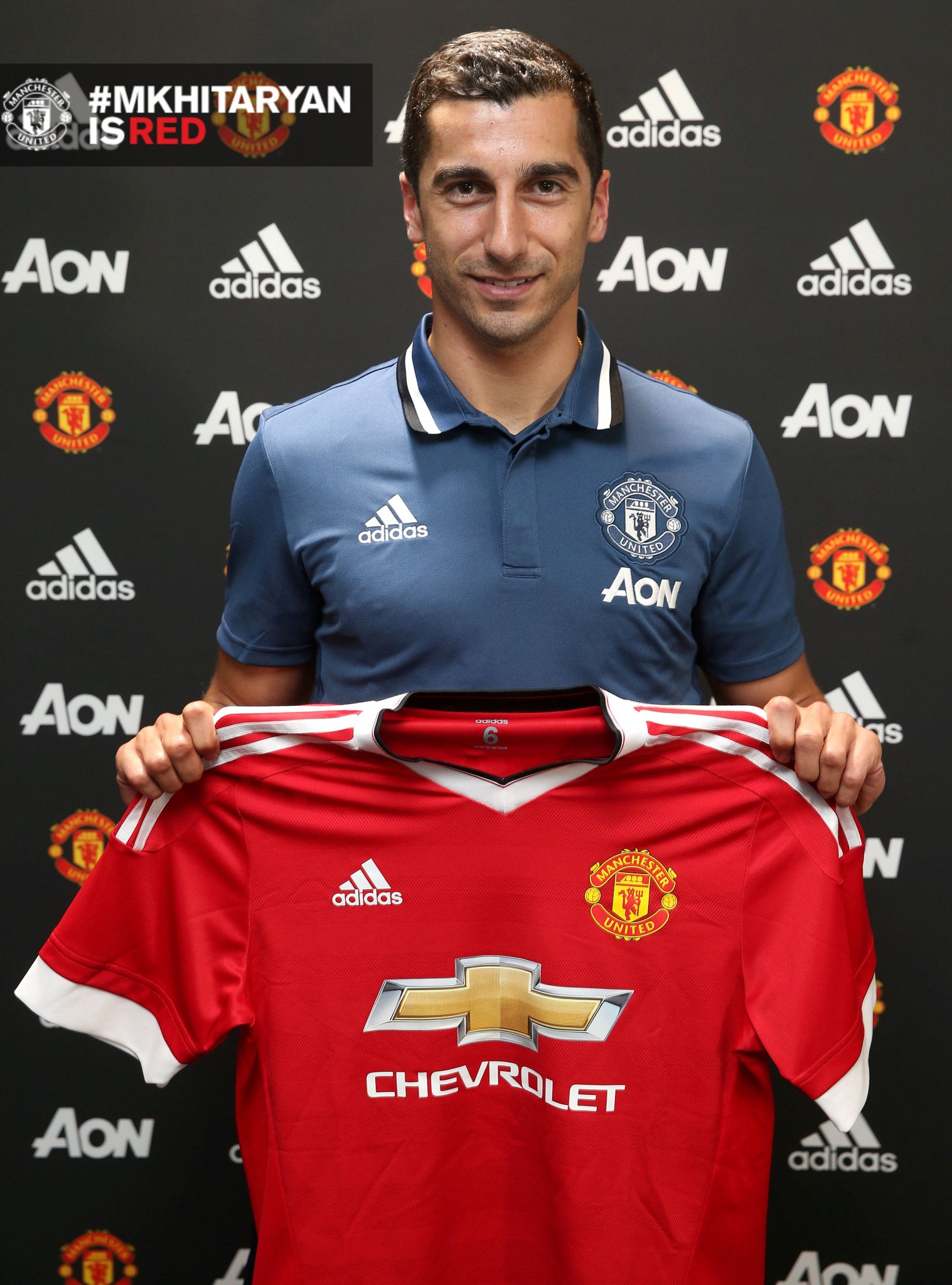 RESMI Henrikh Mkhitaryan Diperkenalkan Sebagai Pemain Baru