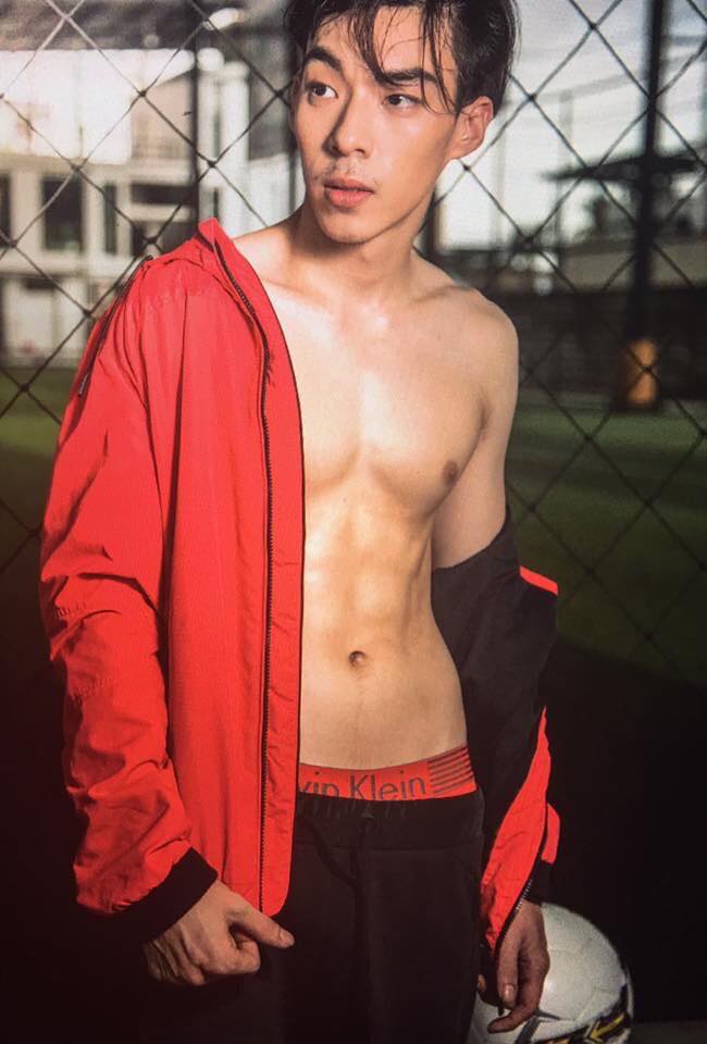 jinshow2's tweet photo. วอลเลย์บอลถึงจะแพ้ งั้นเชียร์ฟุตบอลกับน้องเบสต่อน่ะ 
ig:bestkan_ https://t.co/qVaLczmCAC