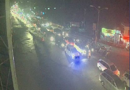 21.28 wib Arus lalin simp 3 Mengkreng Kediri terpantau masih padat yg mengarah ke nganjuk