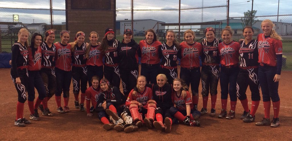 edmwildwar's tweet photo. Double header friendly with the Saskatoon Lasers in #yll. Next stop - Provincials! https://t.co/oPEkRYqrVE