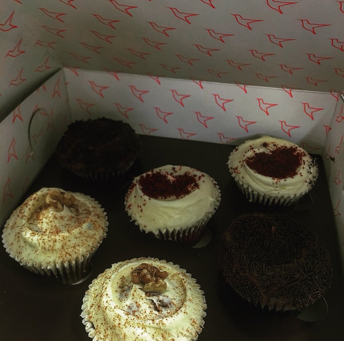Thanks <a href="/DTBsports/">DTB Sports & Events</a> for these beautiful cupcakes! I'll be very popular at home especially as I can't eat them