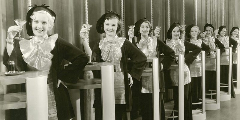 How an Englishman turned the tepid hours between 5 and 7 into #cocktailhour. 
vinepair.com/articles/histo…