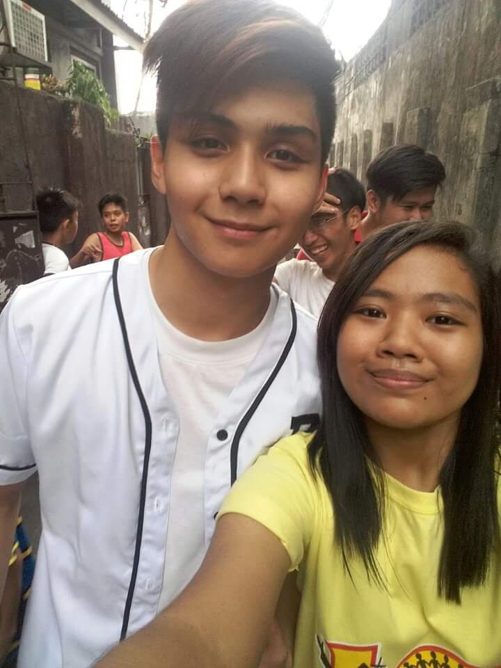 clarisse_mccoy's tweet photo. @Hashtag_RyleS hello ryle😘 grabee ka binusinahan mo kami kanina habang sumasayaw kami ng hashtags
#Hashtarana https://t.co/rfITJIfUNS