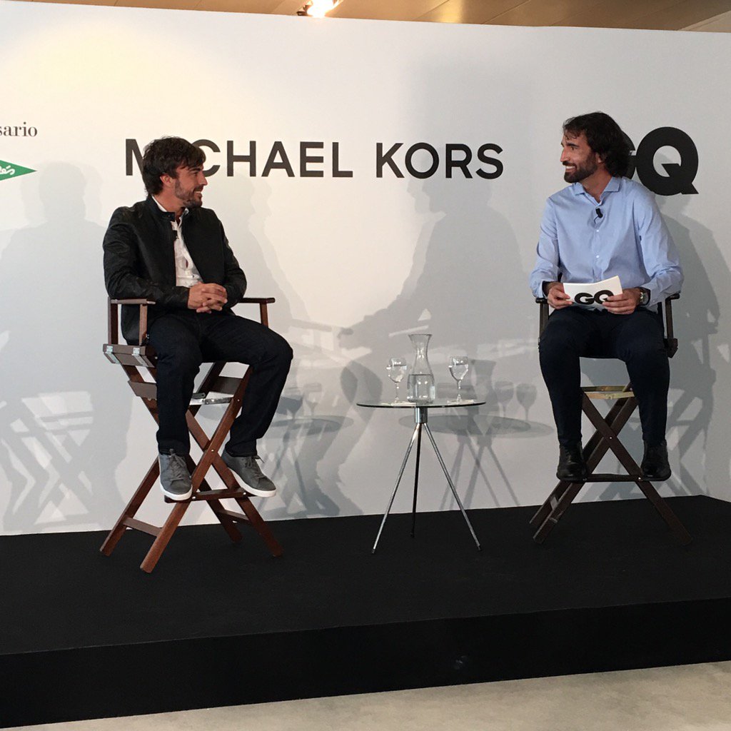 En <a href="/elcorteingles/">El Corte Inglés</a> con <a href="/alo_oficial/">Fernando Alonso</a> celebrando la union de <a href="/MichaelKors/">Michael Kors</a> y <a href="/McLarenF1/">McLaren</a> #MichaelKorsXMcLarenHonda