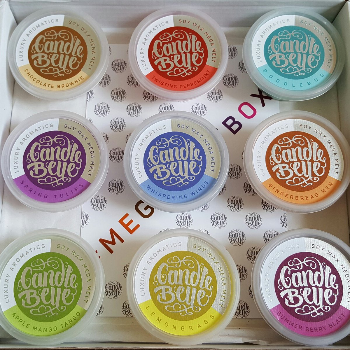 COAWaxAddict's tweet photo. Yay for waxy deliveries. Julys @lovecandlebelle #megameltbox has landed ππ #waxtarts #waxmelts #blogger https://t.co/WlzMhf3vpC