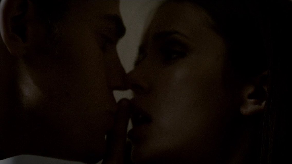 StelenaScenes's tweet photo. https://t.co/qkzU0BsZuF