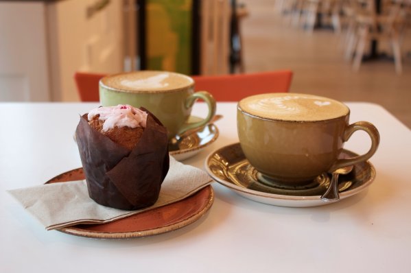 HHCannonSt's tweet photo. There's no better way to spend the late afternoon than with a Summer Berry Muffin and a cup of better coffee... https://t.co/QDRCWAe7Dq